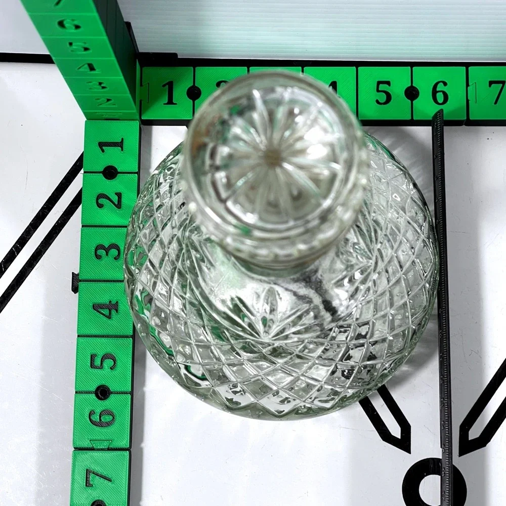 VTG Mogen David Cut Glass‎ Decanter Bottle w Cork Stopper 1980 Barware Genie